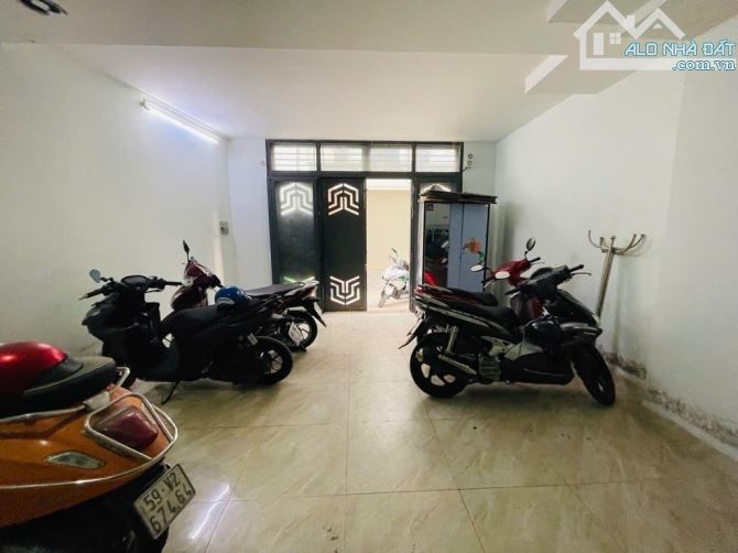 5 TẦNG 40M2 ĐANG CHDV 10P- HXH-  KHU CAO TẦNG - TN 30TR- NGUYỄN VĂN NGHI P7 GV - 3