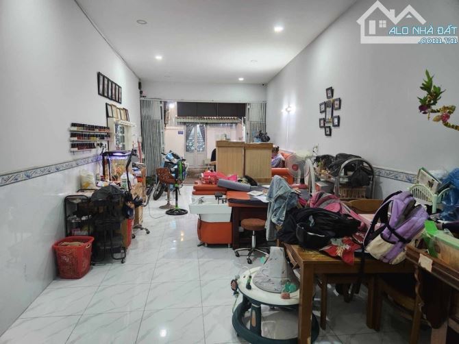 Bán nhà mặt tiền Quận 8 - Kinh doanh đa nghề - 1 tầng 4,1x20m - đường 5m - Chỉ 57tr/m2 - 3