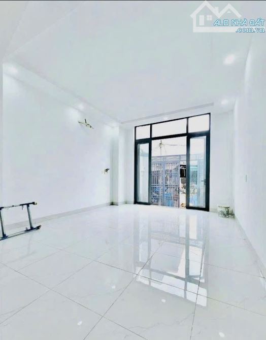 Q7 nhà 4 tầng đúc, 4, 2m, 5.x tỷ, cách Huỳnh Tấn Phát 50m - 3