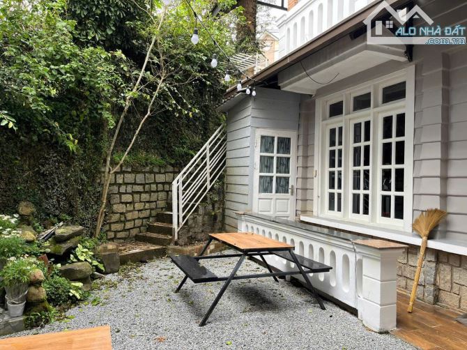 Bán căn biệt thự mini 3 mặt tiền tại tp Đà Lạt.  - Diện tích: 223,5m², 3 mặt tiền đường - 3