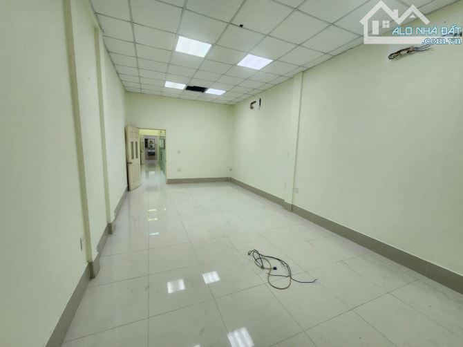CHO THUÊ NHÀ TRỆT LẦU SÂN THƯỢNG MẶT TIỀN ĐƯỜNG TRẦN HƯNG ĐẠO - 3