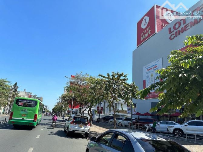 Siêu khủng 17m - gần 300m2  mặt tiền lô góc - thống nhất - Gò Vấp - 3