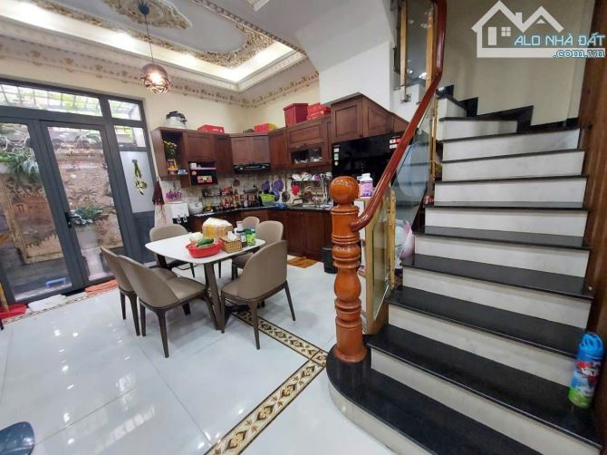 BÁN GẤP NHÀ MỚI XÂY.SHR.DT: 62 M2 4 TẦNG. CHỈ 7.45 TỶ. Đ HUỲNH TẤN PHÁT. KẾ PMH. QUẬN 7 - 3