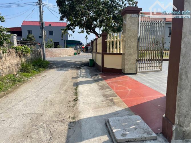 Lô đất vuông vắn tại thôn Hầu Lâm Động - Thuỷ Nguyên đường ô tô ra vào thoải mái chỉ 1,2x - 3