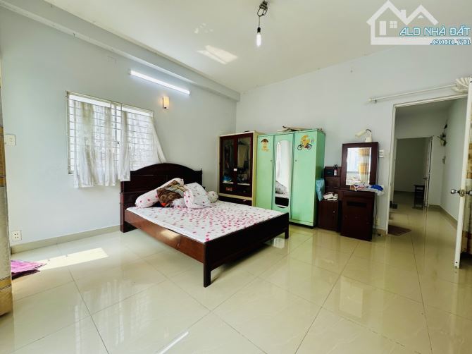 Bán nhà 4 tầng HẺM XE TẢI CHỈ nhỉnh 7 tỷ, tại Phạm Hữu Lầu, Phú Mỹ, Quận 7, HCM,  5 PN - 3
