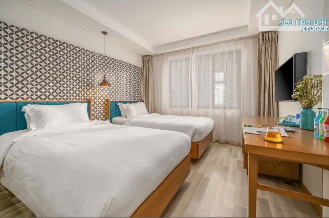 BOUTIQUE LÔ GÓC 2MT ĐƯỜNG HỒ NGHINH,SÁT BIỂN!DÒNG TIỀN HƠN 2TỶ/NĂM - 3