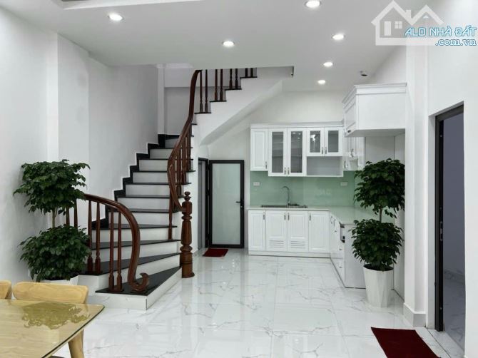 DUY NHẤT 1 CĂN NGÕ THÔNG, KINH DOANH, Ở LUÔN, Ô TÔ ĐỖ GẦN, 52M2 GIÁ CHỈ 10,3 TỶ - 3