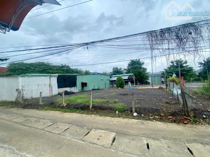 Hàng Hiếm Mặt Tiền Đường Nguyễn Trãi , thị trấn Diên Khánh Ngang 13m - 3