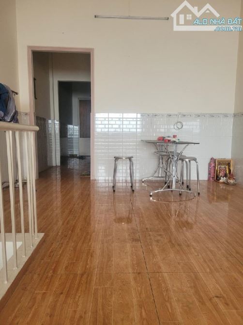 Bán nhà Tạ Quang Bửu, 35tr/ tháng, Phân lô, 250m2, chỉ 11 tỷ 2 - 3