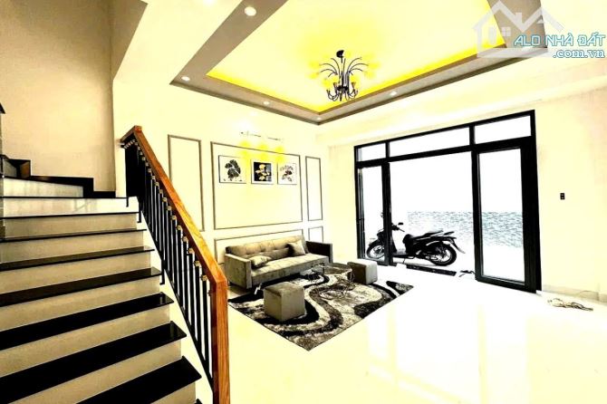 Bán nhà ở ngay, 3 tầng, CN, 45 m2, Lê Văn Sỹ, Q.3, gần tường Đại Học Sư Phạm! - 3