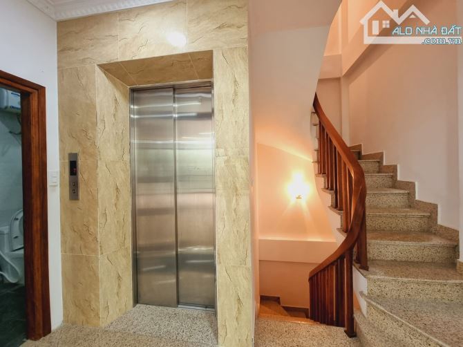 Siêu Phẩm, Cầu Giấy - Võ Chí Công, ô tránh, 7 tầng thang máy mt 5m, giá 21.5 tỷ. - 3