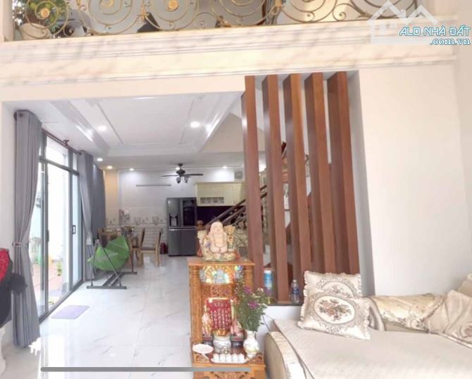 Bán nhà diện tích lớn hẻm Tám Danh Phường 4 Quận 8. Nhà nở hậu, thiết kế sang trọng, có sâ - 3