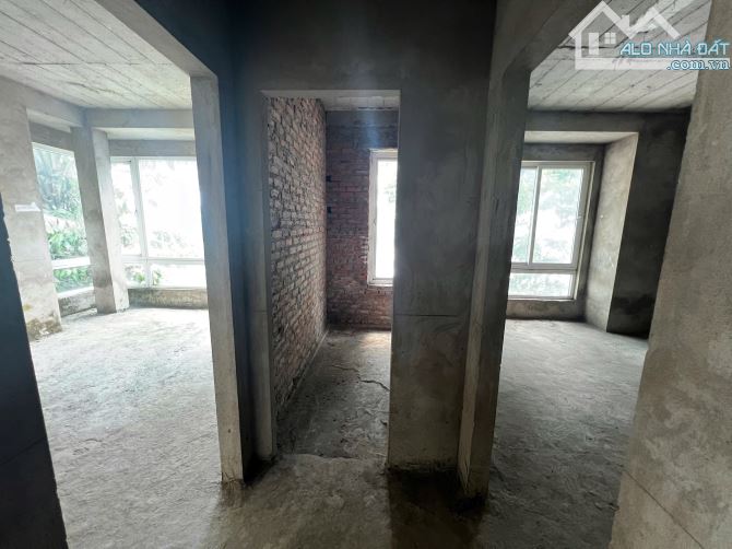 Bán nhà khu Biệt thự Việt Hưng Long Biên 205m 3 tầng xây thô bảo vệ 24/7 - 3