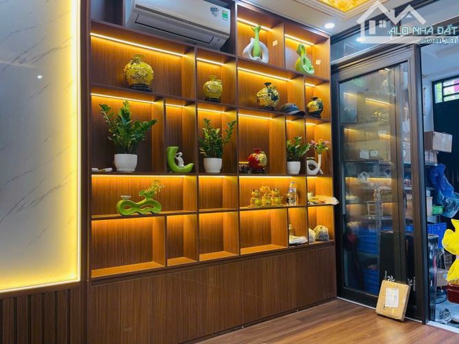 BÁN NHÀ 270m2 NGỌC LÂM - VFe34 Đỗ Cửa - KINH DOANH - NHÀ MỚI TỰ XÂY - SIÊU THOÁNG-NHỈNH 9T - 3
