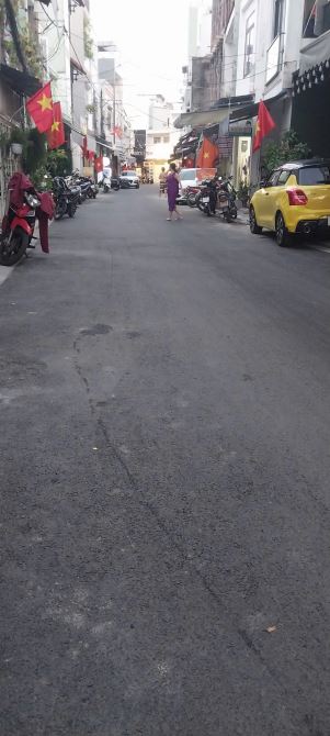 ♪ Nhà 2 MT Kinh Doanh đường 5.5m gần Đỗ Quang, 70m2, 2 căn nhà riêng biệt, 6.x tỷ - 3