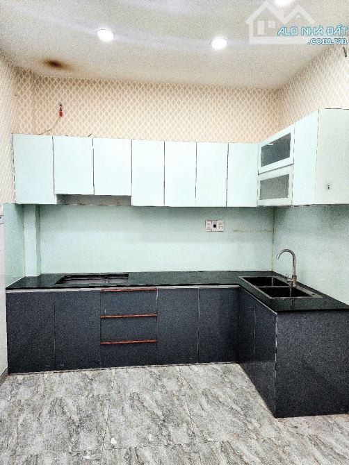 Bán nhà căn góc 2 mặt tiền hẻm Âu Dương Lân Quận 8. - 3