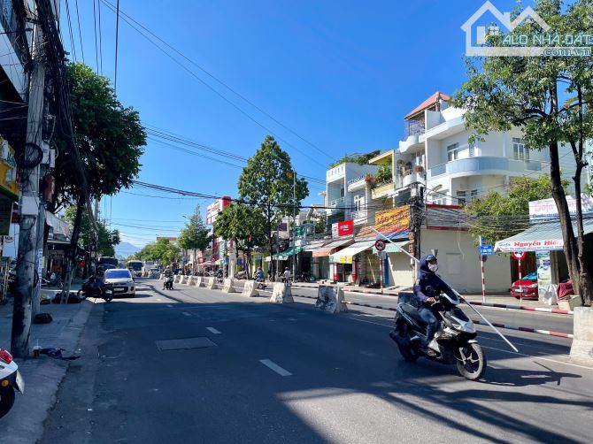 Bán Rẻ Nhà Mặt Tiền Đường Lê Hồng Phong Trung Tâm Thành Phố Nha Trang - 3