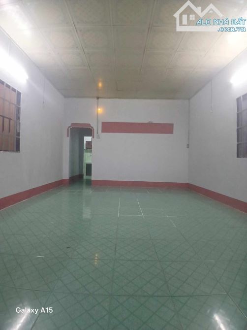 NHÀ CHƯA QUA KINH DOANH SÁT MẶT TIỀN QL22-3TỶ - 3