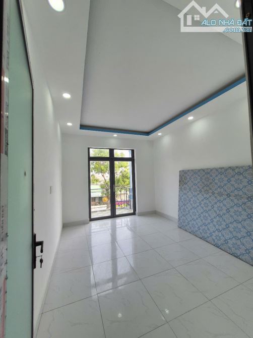 Bán nhà mặt tiền KD Phạm Thế Hiển, Quận 8, nhà dài 18m, view sông đẹp mát mẻ. - 3