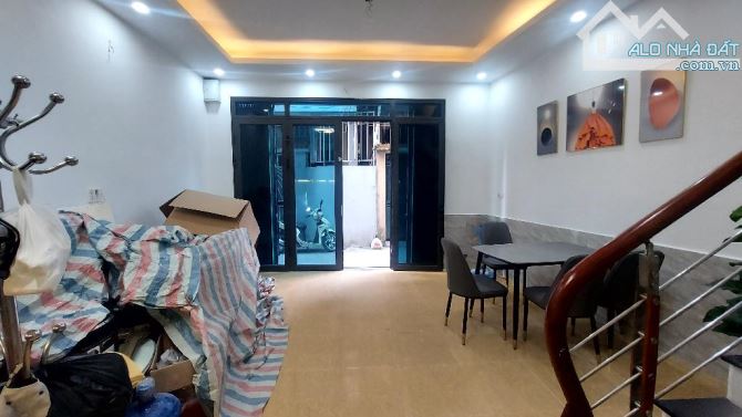 Bán nhà tự khoát Ngũ Hiệp dân xây  5 tầng ngõ to ,ô tô cạnh nhà giá 4.55 tỷ - 3