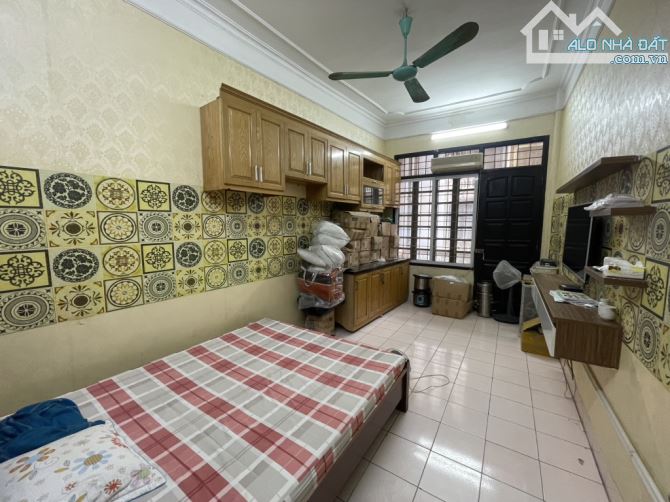 Bán căn phân lô 61 m2 phố Thái Hà - Đống Đa, Ô tô đỗ trước nhà ngày đêm - 3