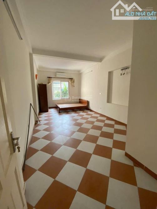 Bán nhà Thanh Xuân giá đầu tư tốt, 95m2, 16 tỷ có thương lượng, sổ đỏ, ô tô ngủ trong nhà - 3