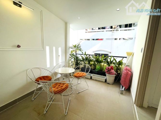 Bán nhà đẹp Lê Văn Sỹ Phú Nhuận, MT rộng mênh mông, Full nội thất sang xịn mịn, chỉ 7.x tỷ - 3
