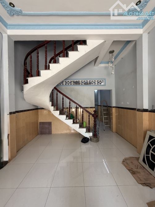 💥Hoàng Bật Đạt - P.15 - Q.Tân Bình - Hẻm 10M - Sát mặt tiền 👉6,6 TỶ - 60M2 - 3 Tầng Đúc - 3