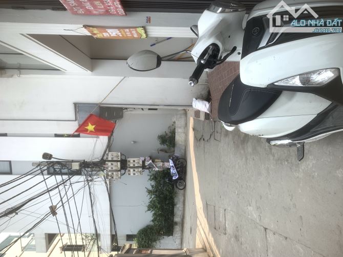 Ngã Tư sở, 46m2 - 7.x tỷ nhà dành cho người tín tâm. - 3