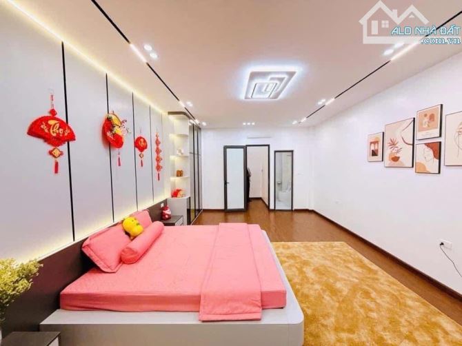 Ngõ Xã Đàn 3, LÔ GÓC - 10M RA MẶT PHỐ - NGÕ 3 GÁC TRÁNH.17m2x3,6 tỷ - 3