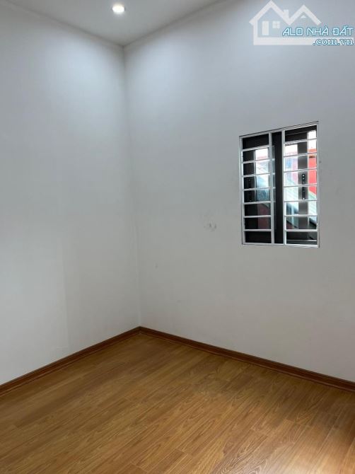 CHÍNH CHỦ BÁN NHÀ MẶT NGÕ LẠC LONG QUÂN  GIÁ 7,5 tỷ - 3