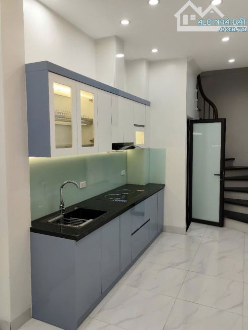 Ngay Sau Nhà Mặt Phố Đại La_Vài Bước Ra ÔTÔ_Full Nội Thất Đẹp_27m2 x 4Tầng_Nhỉnh 5Tỷ - 3