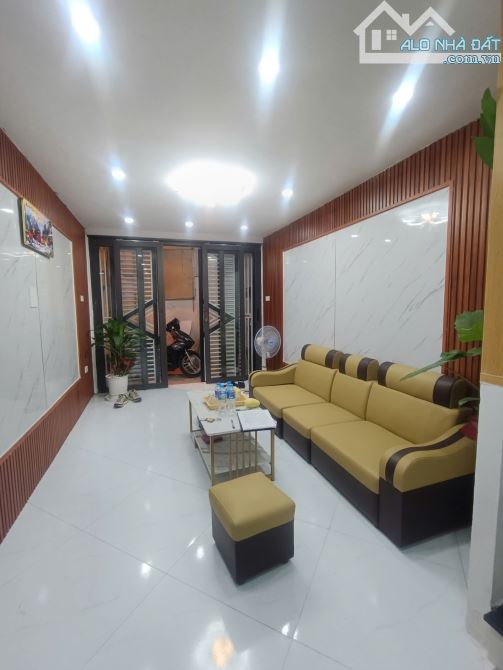 🌈 DƯỚI 4 TỶ - BÁN NHÀ ĐẸP VĂN HƯƠNG - LÕI ĐỐNG ĐA - Ở NGAY 3 TẦNG - 2 P NGỦ ❤️ - 3