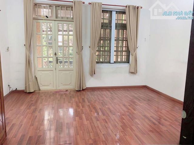 BÁN NHÀ 3 TẦNG HẺM Ô TÔ – ÚT TỊCH P4, TÂN BÌNH – GẦN LOTTE MART – VUÔNG VỨC - NHỈNH 11TỶ - 3