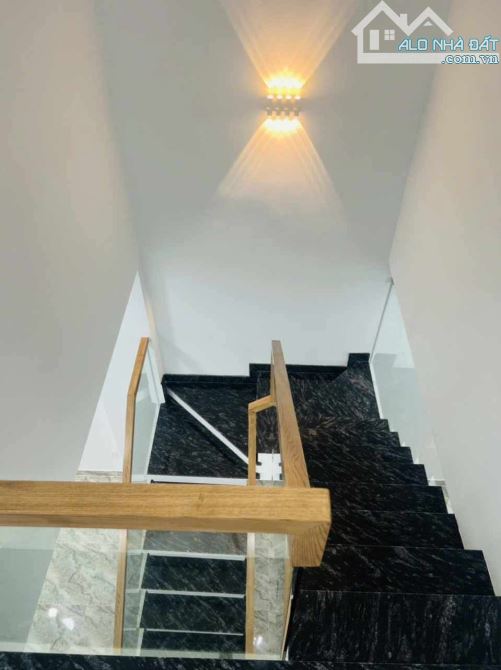SIÊU RẺ HẺM THÔNG - VƯỜN LÀI - ngang 4 x 16m - 2 tầng - GIÁ : 6.35 tỷ tl - 3