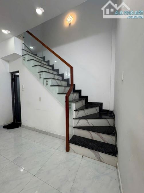 BÁN ĐẤT TẶNG NHÀ MỚI_2 LẦU LỬNG_ĐƯỜNG GÒ XOÀI_BÌNH TÂN_XE HƠI NGỦ TRONG NHÀ. - 3