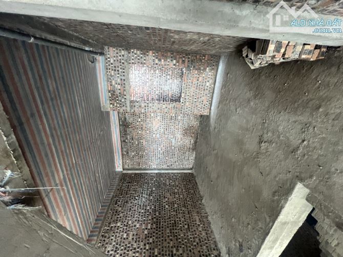 Còn sót lại duy nhất căn nhà xây thô 4 tầng tại Him Lam Hùng Vương nhà dân xây độc lập - 3