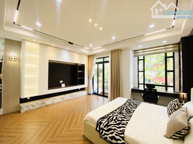 NHÀ GÒ VẤP CÓ THANG MÁY TRÊN ĐƯỜNG PHAN HUY ÍCH GIÁ 10,99 TỶ TL 7 TẦNG SHR - 40