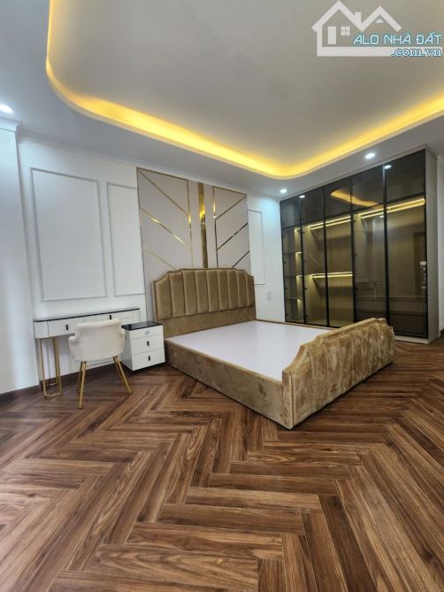 BÁN NHÀ ĐẸP VÕ THỊ SÁU – 7 TẦNG – THANG MÁY – FULL NỘI THẤT - HIẾM - 17.9tỷ - 4