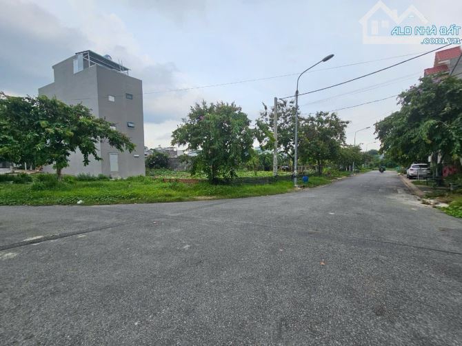 Đất 3 mặt tiền kdc Đồng Chàm gần BigC Go Tp. Dĩ An - 4