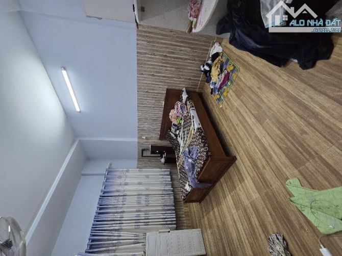 Bán nhà mặt tiền NB Tân Hương 92m²,1Lầu-8.5Tỷ-NGANG 5M - 4