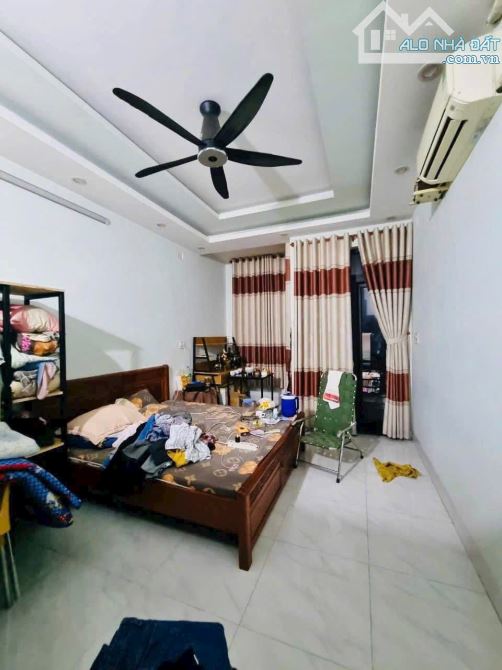 Bán nhà 1 trệt 2 lầu mặt tiền hẻm p. Tân Phong - 4