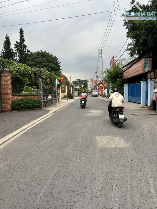 CẦN BÁN NHÀ 3 LẦU MỸ HUỀ - TRUNG CHÁNH. ♦️85m2 - ngang 5m chỉ 5❌tỷ  Đường 8M thông Tô Ký. - 4