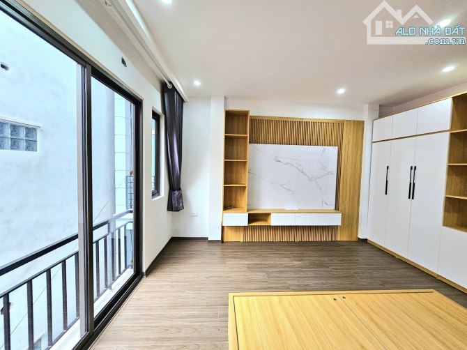 NGÔI NHÀ (ĐANG HOT NHẤT LÚC NÀY)GẦN CV HÒA BÌNH NHÀ,33,4m²/5 tầng/4,4m mt,thang máy xịn sò - 4
