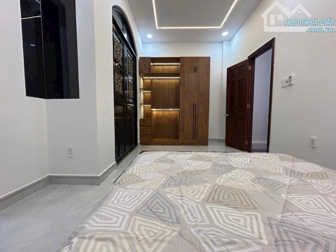 🌾 BÁN NHÀ QUẬN 9, NHÀ ĐẸP LONG LANH KHÔNG MUA CĂN NÀY THÌ MUA CĂN NÀO NỮA Ạ??? DT85M 2TẦN - 4