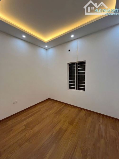 BÁN NHÀ Ngõ 89 Lạc Lobg Quân, Cầu Giấy DT 30mm 5 Tầng, MT 3,6m, G iá 7,5 tỷ - 4