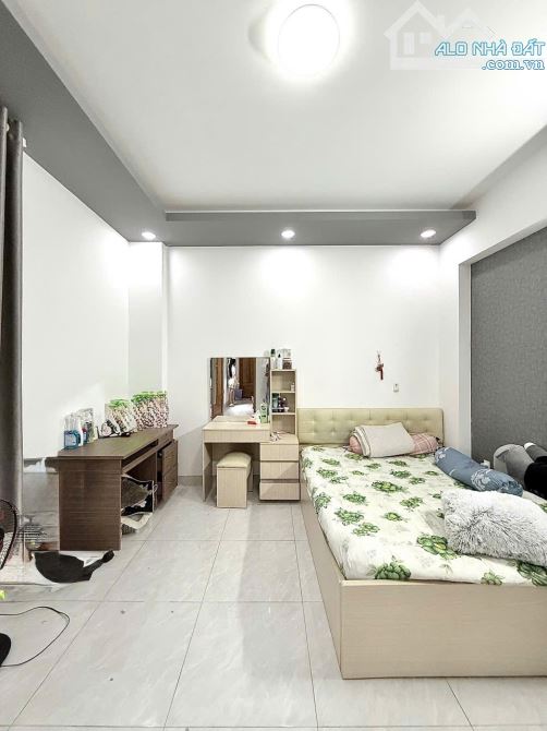 BÌNH THẠNH - NHÀ GÓC 2 MẶT TIỀN - HẺM XE HƠI TRÁNH NHAU  – CHỈ 13 TỶ TL - 4