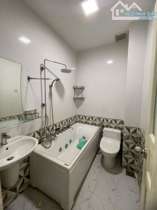 Bán nhà đẹp đường Nguyễn đình chiểu, đakao, quận 1. Sát bờ kè Hoàng Sa. vị trí đẹp - 4