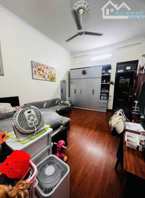 Bán nhà vị trí VIP ngõ 105 Xuân La, Tây Hồ. Phân lô, Ô tô Tránh. Kinh doanh.60m. 19 tỷ - 4