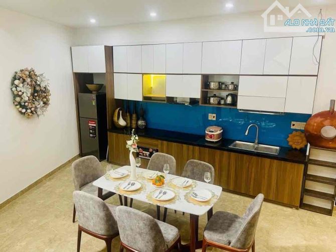 Một em siêu phẩm 3 tầng full nội thất nằm ngay trung tâm của khu Shophouse mini - 4